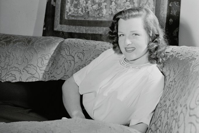 Kuva 3. Laulaja Jo Stafford noin vuonna 1950. Kuvan lähde on retrogazing.com.