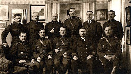 Viron sotilasjohto vuonna 1920. Kuvan lähde on Wikipedia.