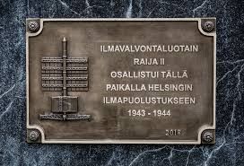Helsingissä oli Raija I Malmin lentokentän läheisyydessä ja Raija II Kuninkaansaaressa, jonne pystytettiin muistomerkki. Kuvan lähde on ruotuvaki.fi.