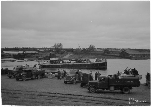 3. Viipuria evakuoidaan neuvostohyökkäyksen alta 18. kesäkuuta 1944. SA Kuva