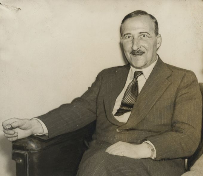 Kirjailija Stefan Zweig. Kuvan lähde on ordinary-times.com.