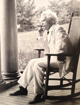 Kuva 3. Kirjailija Mark Twain. Kuvan lähde on monadnockcenter.org.